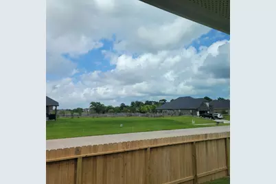 4313 Leslies Way, Dickinson, TX 77539 - Photo 2