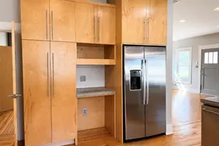 4530 Walker St, Houston, TX 77023 - Photo 2