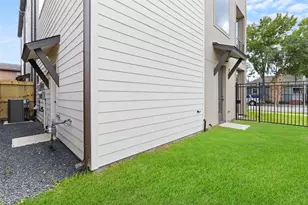 3403 Drew St, Houston, TX 77004 - Photo 40
