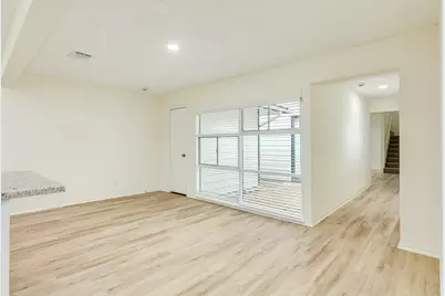 408 Gardenia Street, Lake Jackson, TX 77566 - Photo 8