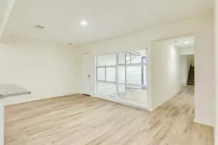 408 Gardenia St, Lake Jackson, TX 77566 - Photo 8