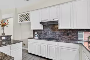 4415 Echo Falls Dr, Kingwood, TX 77345 - Photo 14