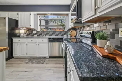 5210 Creek Shadows Drive, Houston, TX 77339 - Photo 4