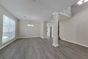 18706 Woodglen Shadows Dr, Humble, TX 77346 - Photo 2