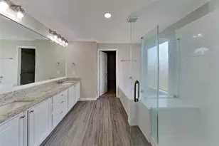 18706 Woodglen Shadows Dr, Humble, TX 77346 - Photo 16