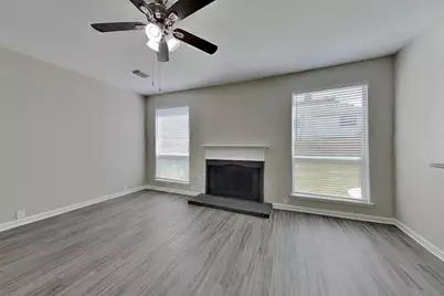 18706 Woodglen Shadows Drive, Humble, TX 77346 - Photo 8