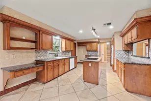 7711 Brook Springs Dr, Houston, TX 77095 - Photo 10