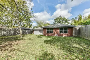 6833 Concho St, Houston, TX 77074 - Photo 2