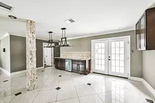 6833 Concho St, Houston, TX 77074 - Photo 14