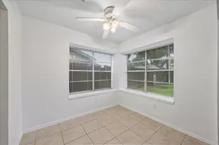 2114 Mockingbird Ln, La Porte, TX 77571 - Photo 6