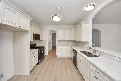 7925 Diamond Oak Drive, Texas City, TX 77591 - Photo 10