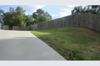 1309 14th Street, Huntsville, TX 77340 - Photo 4