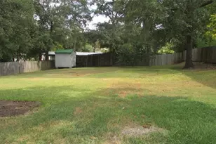 1309 14th St, Huntsville, TX 77340 - Photo 16