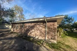 4306 Saratoga Dr, Houston, TX 77088 - Photo 10