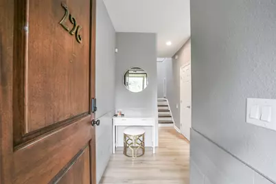 296 Litchfield Lane, Houston, TX 77024 - Photo 2