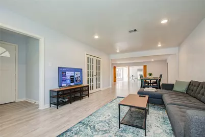 4522 Willowbend Boulevard, Houston, TX 77035 - Photo 6
