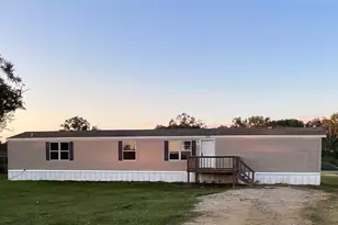 133 Country Oaks St, Brazoria, TX 77422 - Photo 1