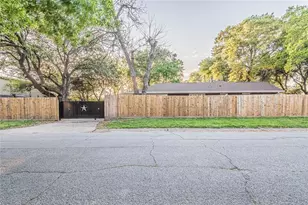 6003 De Moss Dr, Houston, TX 77081 - Photo 20