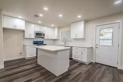6003 De Moss Drive, Houston, TX 77081 - Photo 4