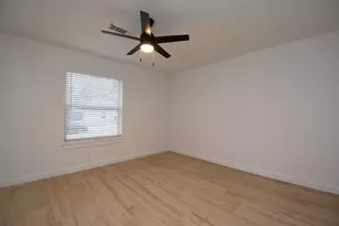 9519 Fairdale Ln, Houston, TX 77063 - Photo 24