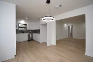 9519 Fairdale Ln, Houston, TX 77063 - Photo 10