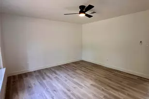 2047 Aspen Glade Dr, Houston, TX 77339 - Photo 18