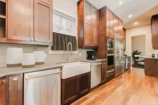 2219 Columbia St, Houston, TX 77008 - Photo 14