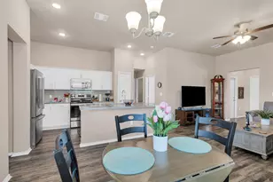 121 Dove Landing Ct, Navasota, TX 77868 - Photo 12
