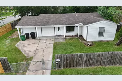 5103 Willow Glen Drive, Houston, TX 77033 - Photo 4