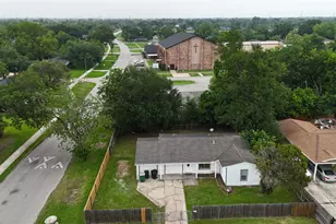 5103 Willow Glen Dr, Houston, TX 77033 - Photo 22
