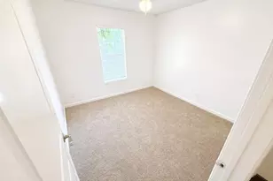 5103 Willow Glen Dr, Houston, TX 77033 - Photo 16