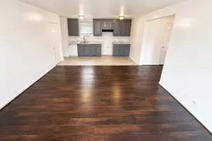 5103 Willow Glen Dr, Houston, TX 77033 - Photo 6