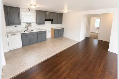 5103 Willow Glen Drive, Houston, TX 77033 - Photo 8