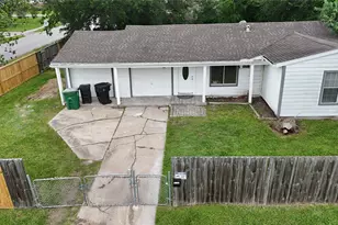 5103 Willow Glen Dr, Houston, TX 77033 - Photo 2