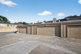 11504 Village Pl Dr, Houston, TX 77077 - Photo 50