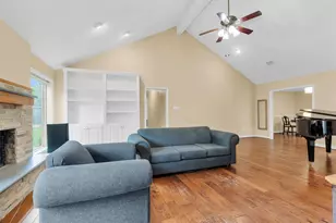 11634 Southlake Dr, Houston, TX 77077 - Photo 8
