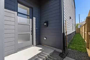 1215 Sampson St, Houston, TX 77003 - Photo 32