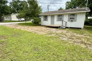 519 McGuire Ln, Huntsville, TX 77340 - Photo 2