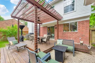 10 E Stony Bridge Cir, The Woodlands, TX 77381 - Photo 34