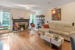10 E Stony Bridge Cir, The Woodlands, TX 77381 - Photo 8