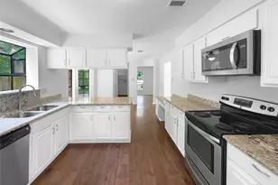 2626 Silver Falls Dr, Houston, TX 77339 - Photo 6