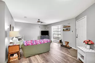 2401 Sycamore Ave, Huntsville, TX 77340 - Photo 4