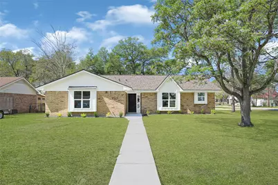 2100 Crestwood Drive, Richmond, TX 77469 - Photo 2