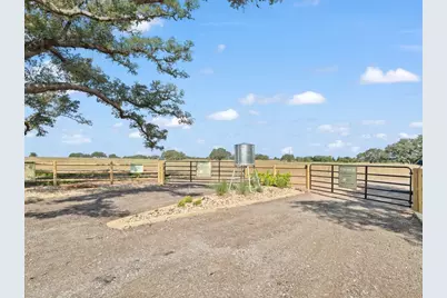 2769 Fm 956, Schulenburg, TX 78956 - Photo 4