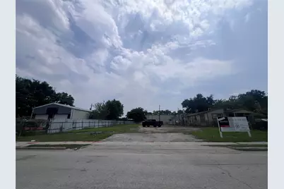 720 W 24th Street, Houston, TX 77008 - Photo 1