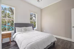 2415 Ave O 1/2, Galveston, TX 77550 - Photo 32