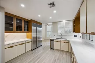 5606 San Felipe St, Houston, TX 77056 - Photo 12