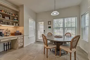 82 E Coldbrook Cir, The Woodlands, TX 77381 - Photo 26