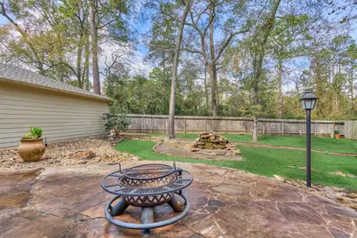 82 E Coldbrook Circle, The Woodlands, TX 77381 - Photo 38