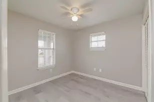 623 32nd St, Galveston, TX 77550 - Photo 14